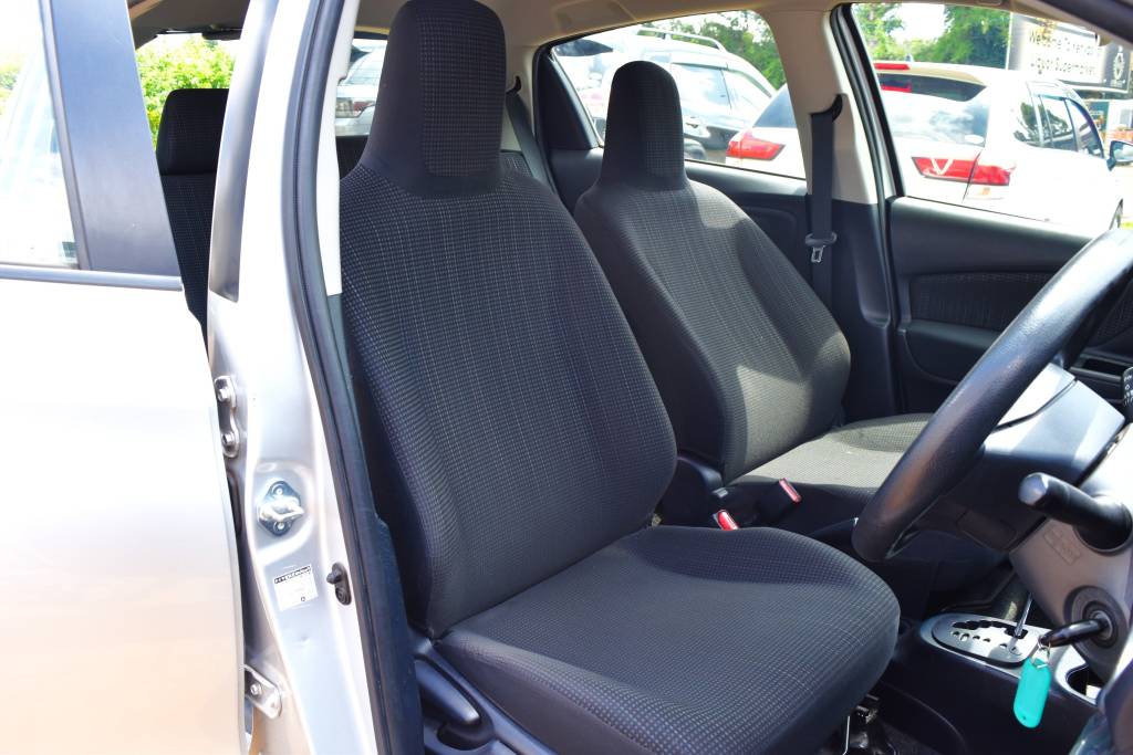 Toyota Vitz 2017 Grey