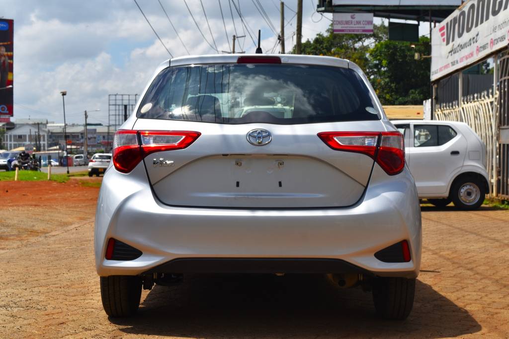 Toyota Vitz 2017 Grey