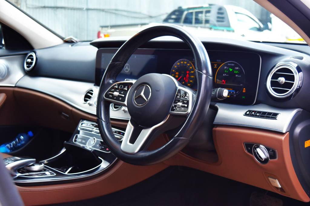 Mercedes-Benz E200 2019 White