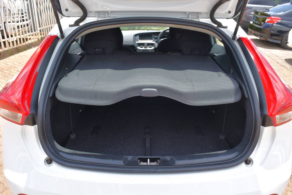 Volvo V40 2018 White