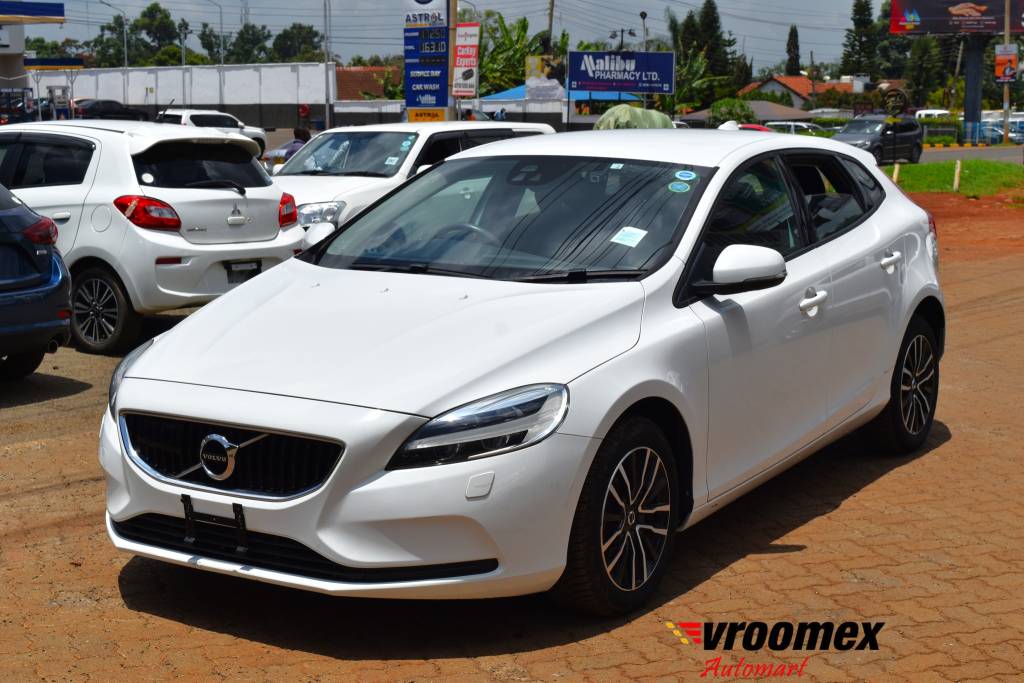 Volvo V40 2018 White