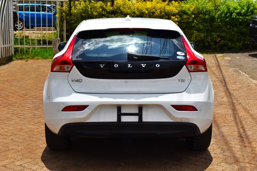 Volvo V40 2018 White