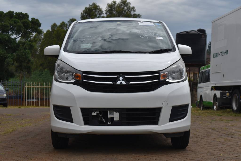Mitsubishi eK Wagon 2018 White