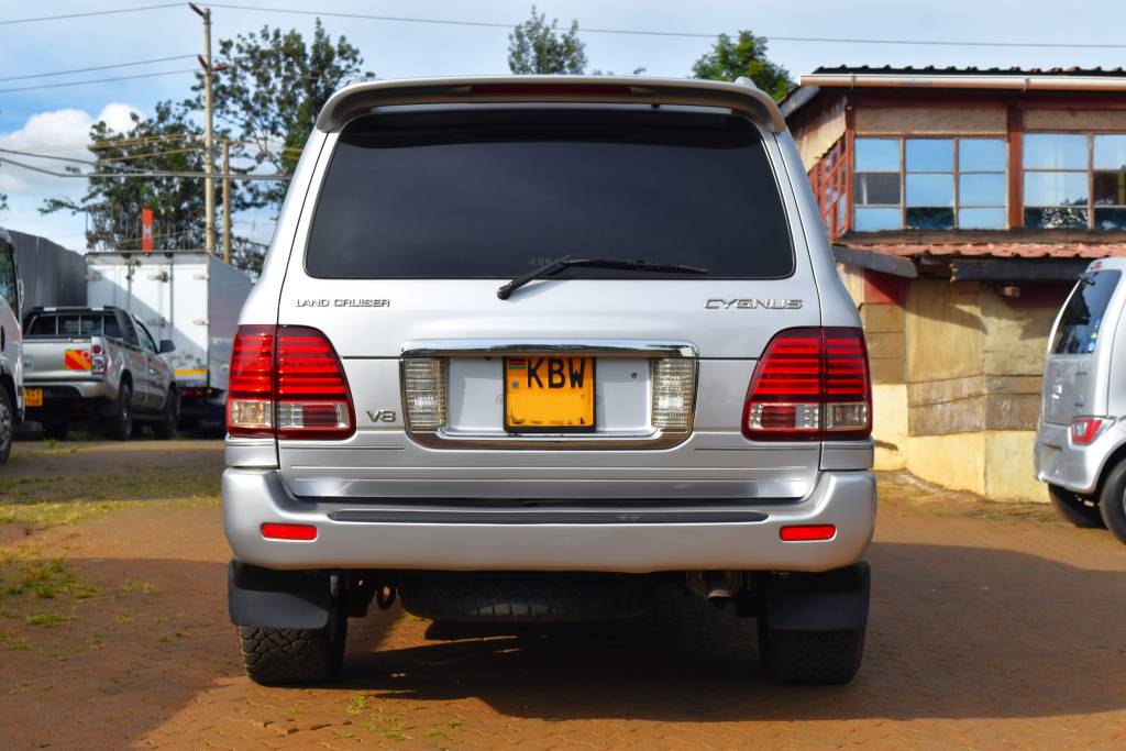 Toyota Land Cruiser Cygnus 2006 Grey