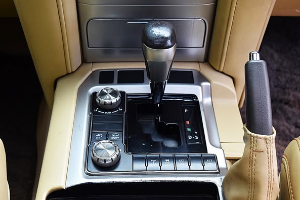 Toyota Land Cruiser 2015 Black