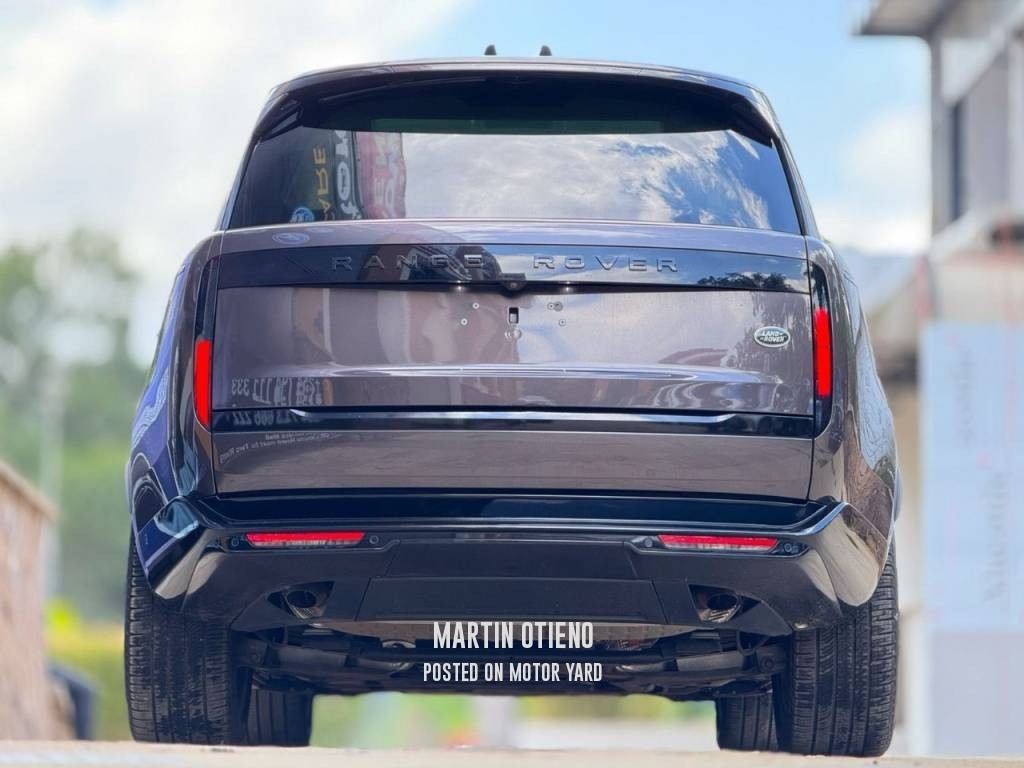 Range Rover Vogue 2023 Grey