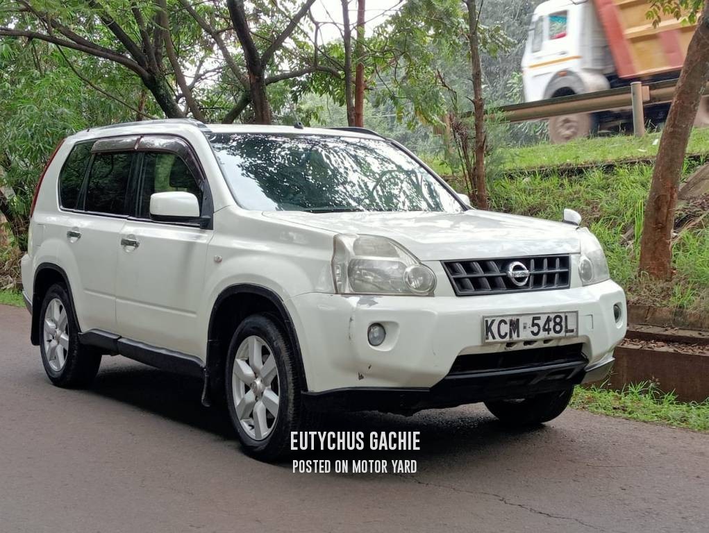 Nissan Xtrail 2010 White