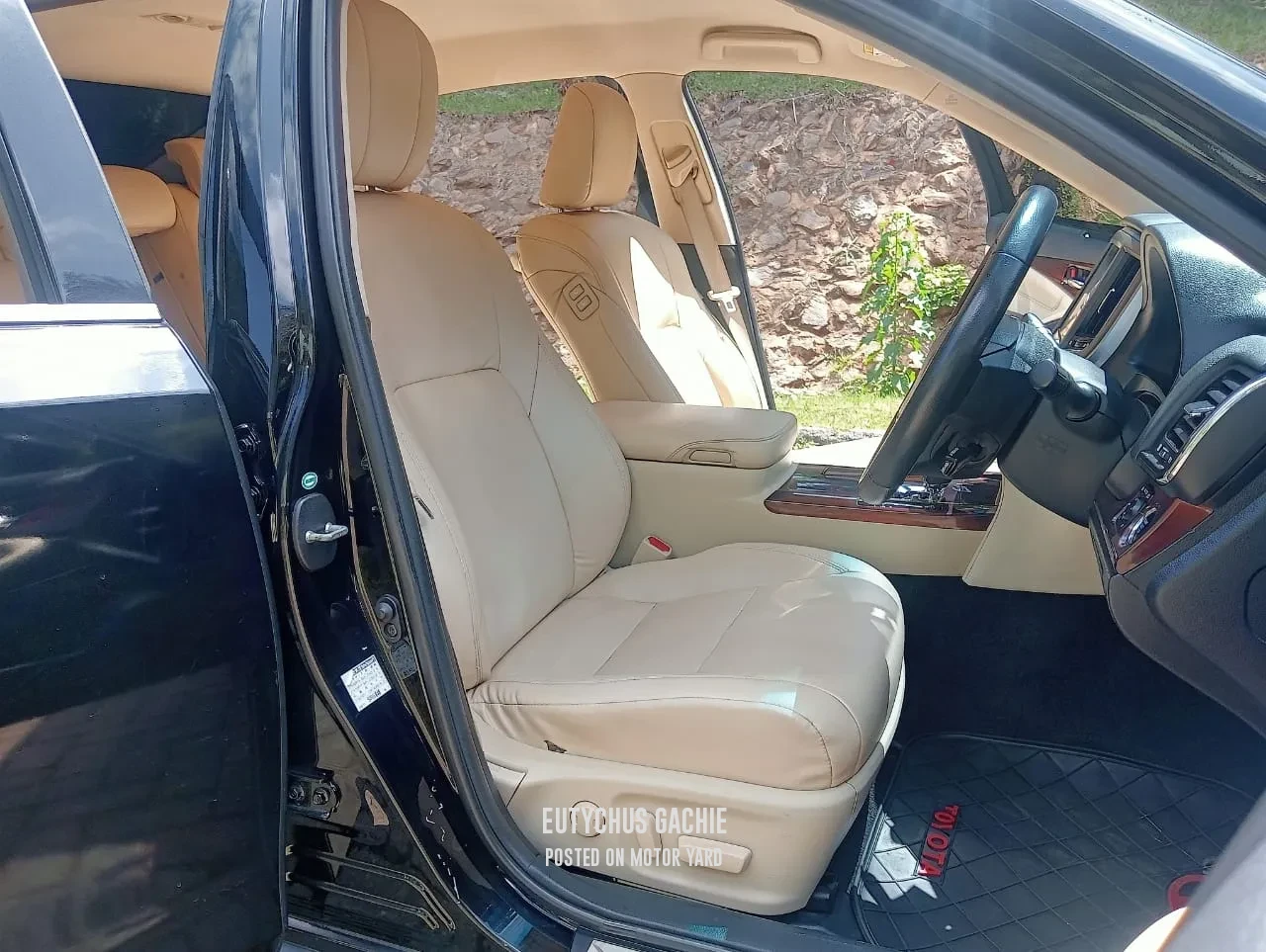 Toyota Crown 2014 Black