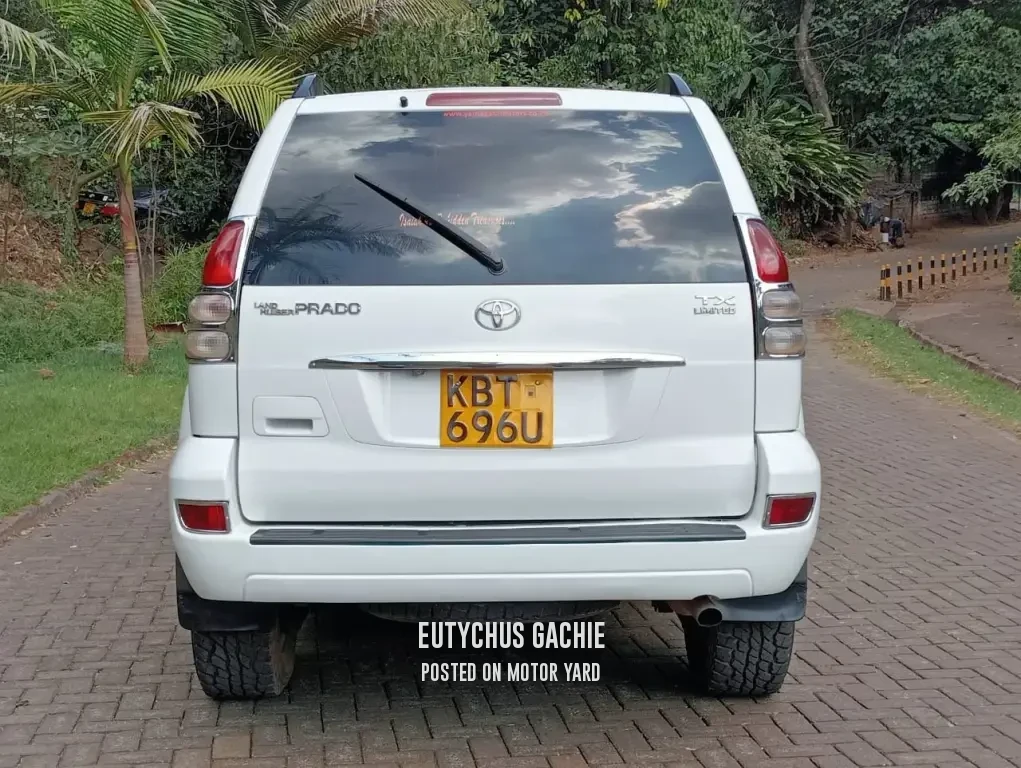 Toyota Land Cruiser Prado J120 2006 White