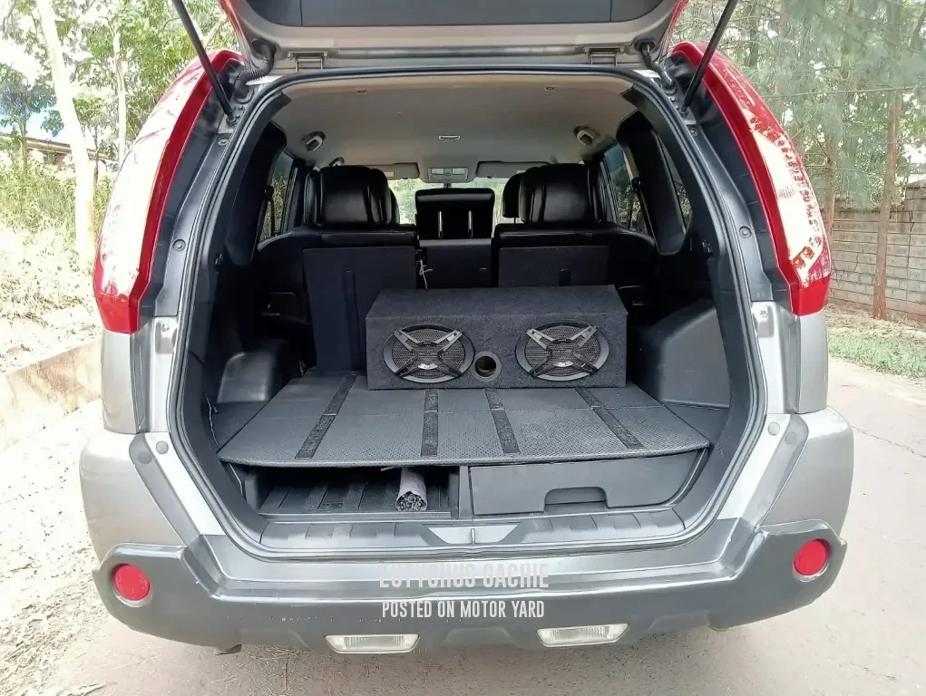 Nissan Xtrail 2011 Silver