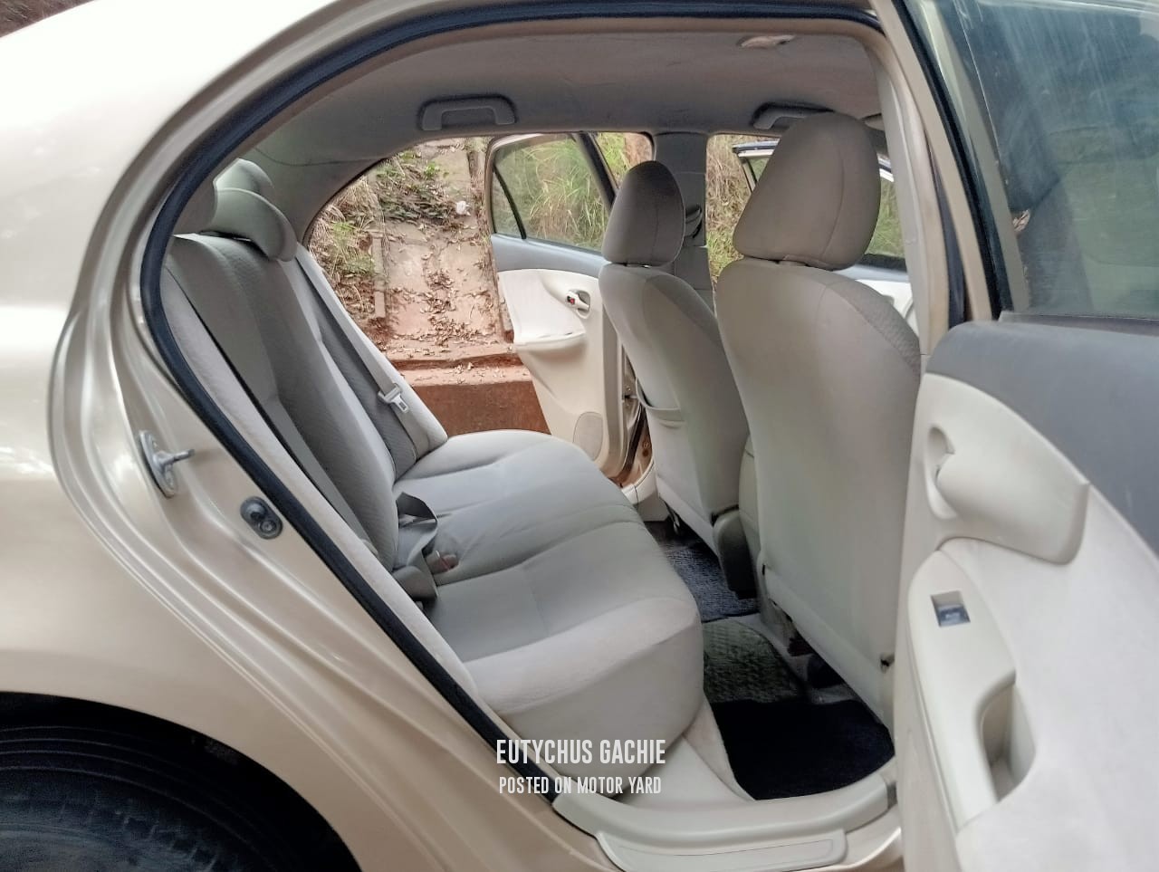 Toyota Axio 2010 Bronze