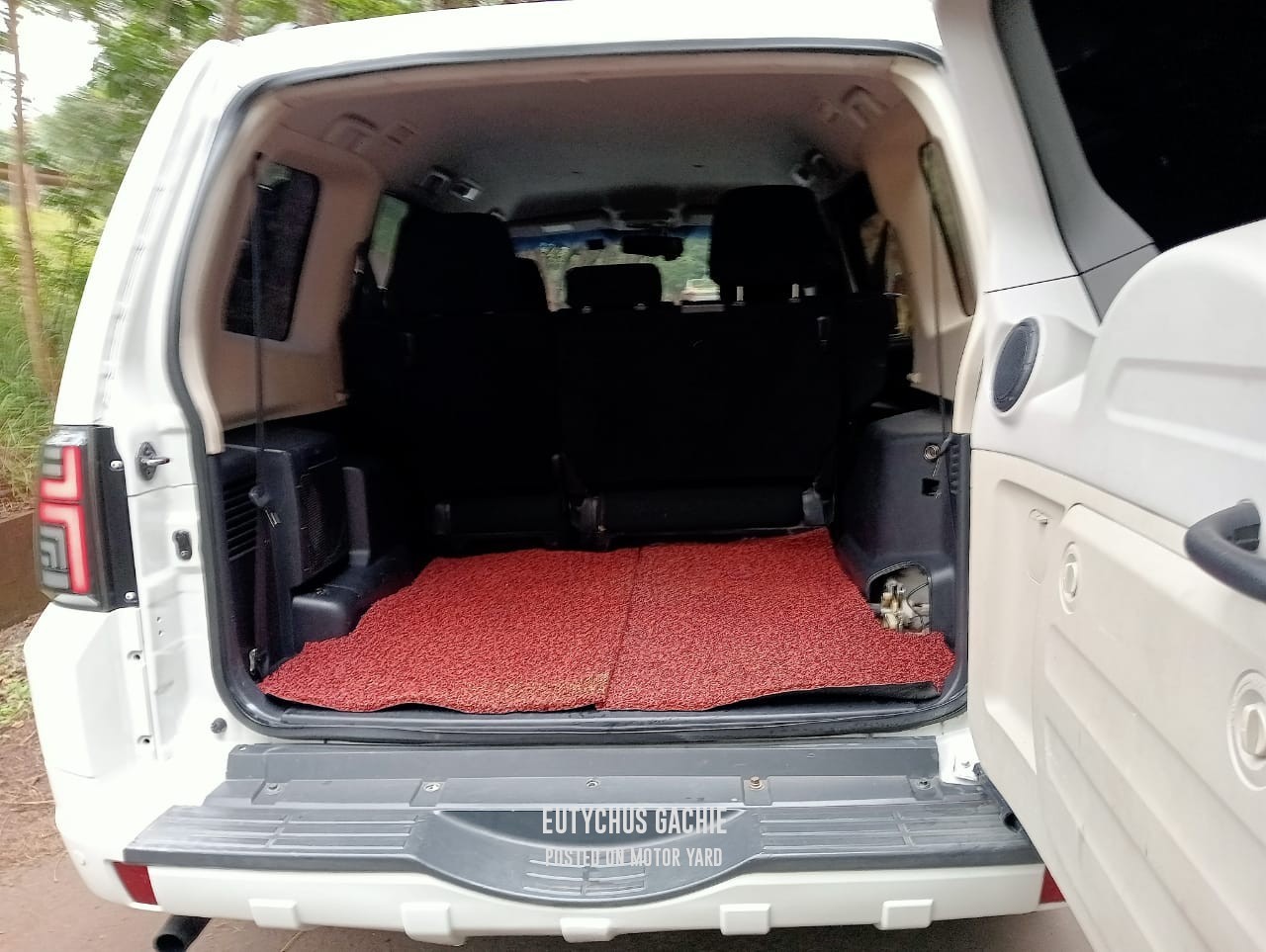 Mitsubishi Pajero Di-D 2014 Grey