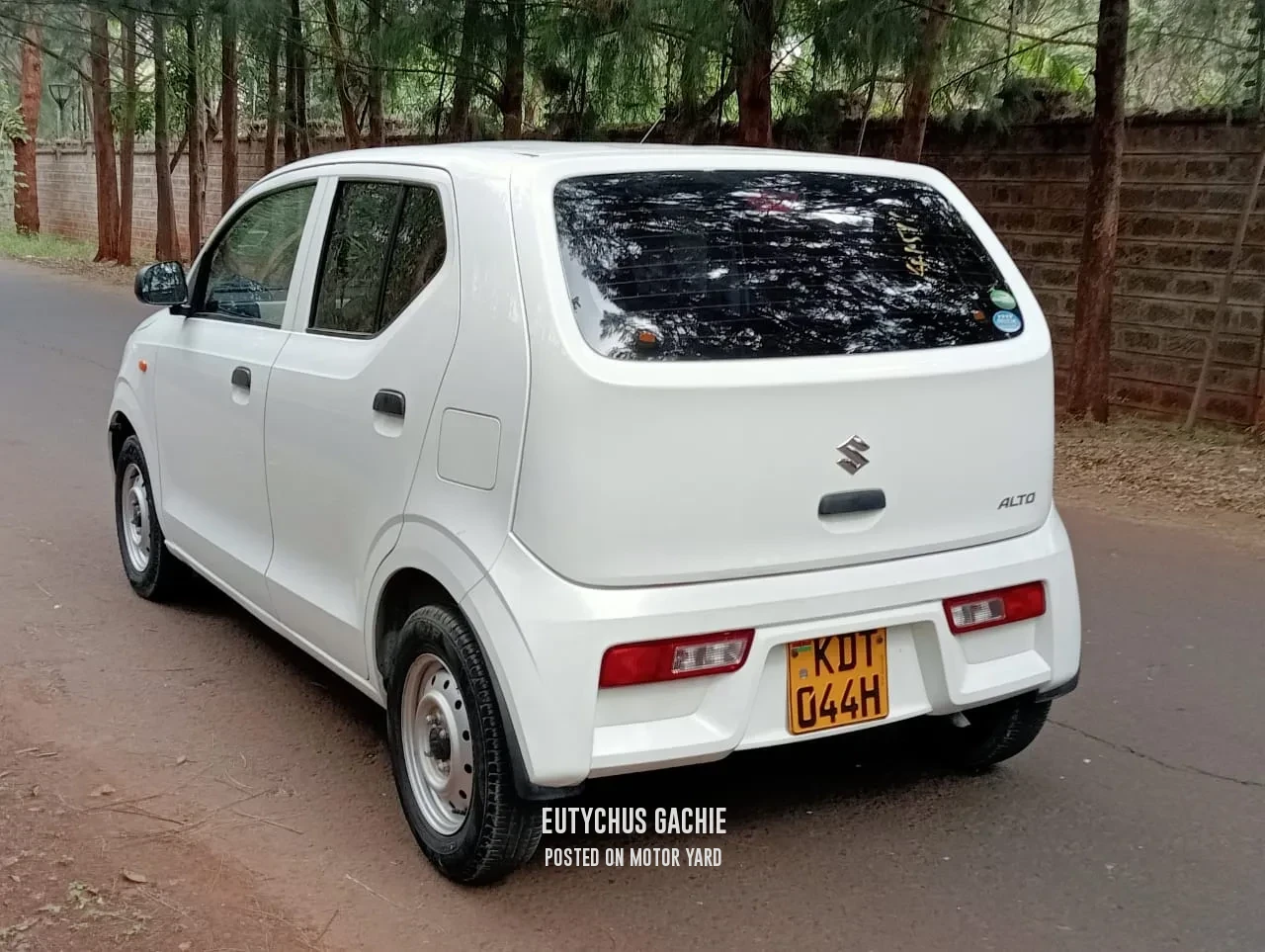Suzuki Alto 2018 White