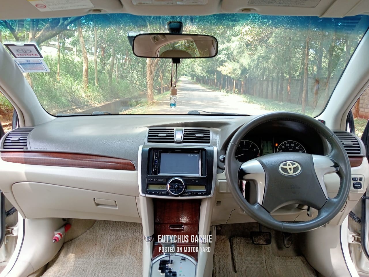 Toyota Premio 2012 White