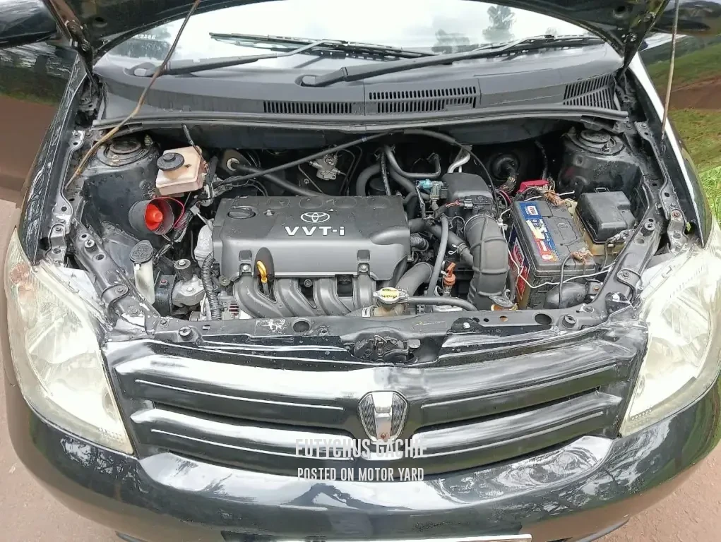 Toyota IST 2003 Black