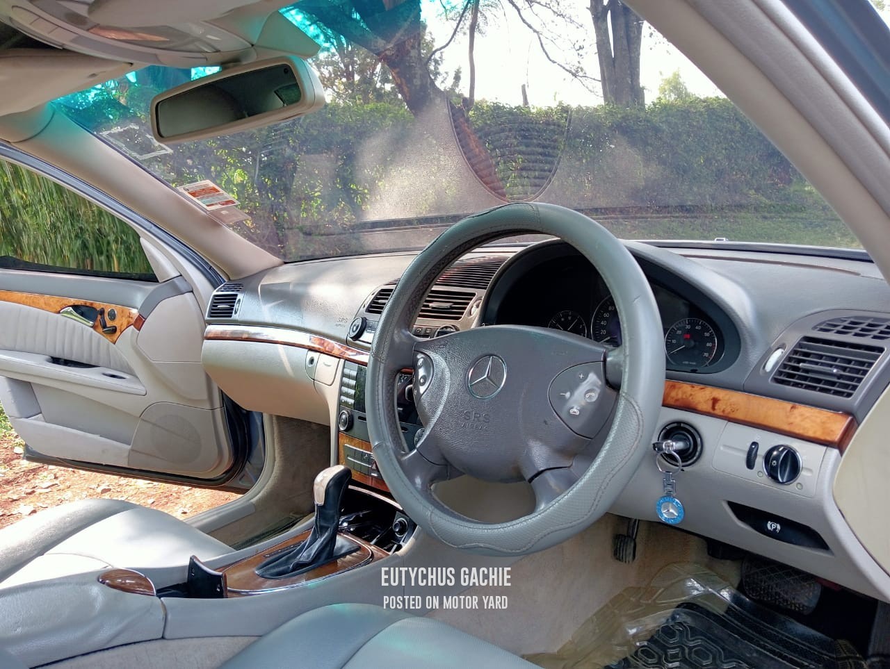 Mercedes-Benz E200 2006 Blue