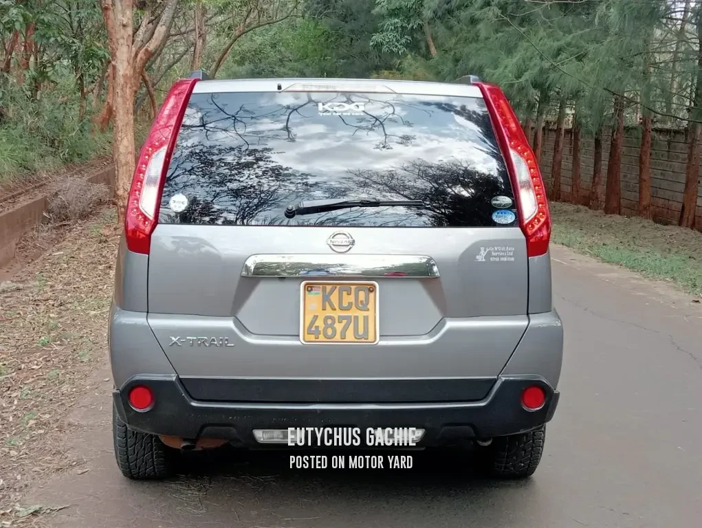 Nissan Xtrail 2011 Silver