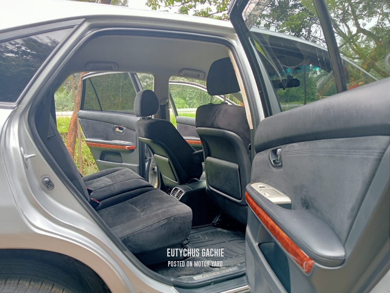 Toyota Harrier 2011 Silver