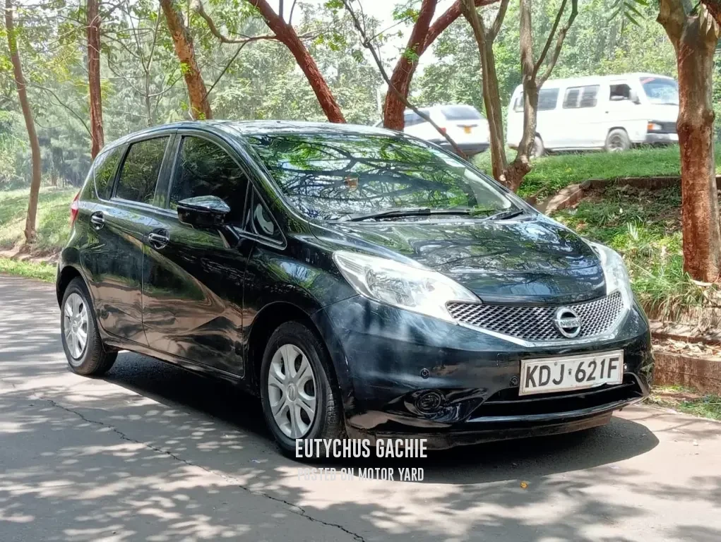 Nissan Note 2015 Black
