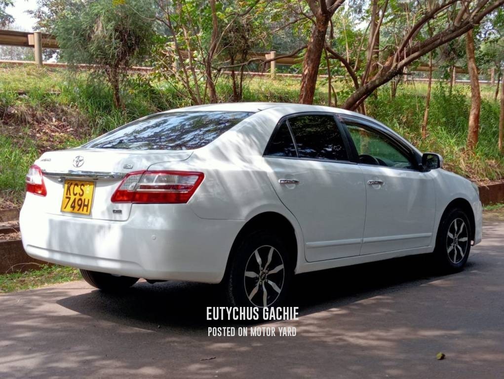 Toyota Premio 2012 White
