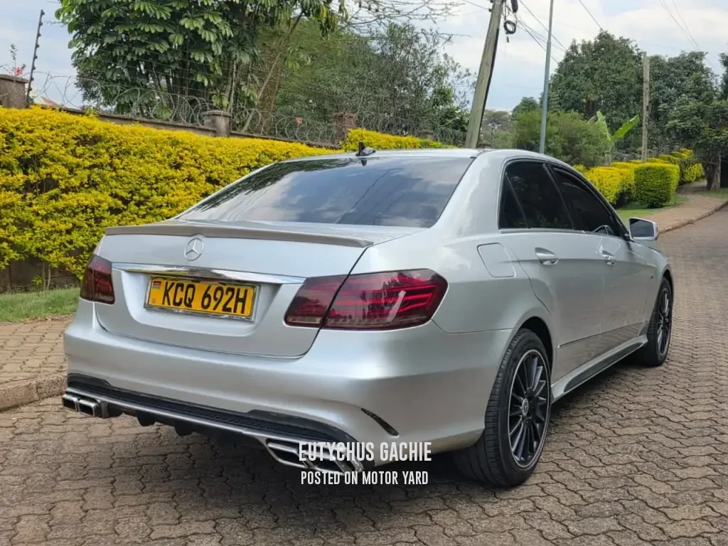 Mercedes-Benz E250 2011 Grey