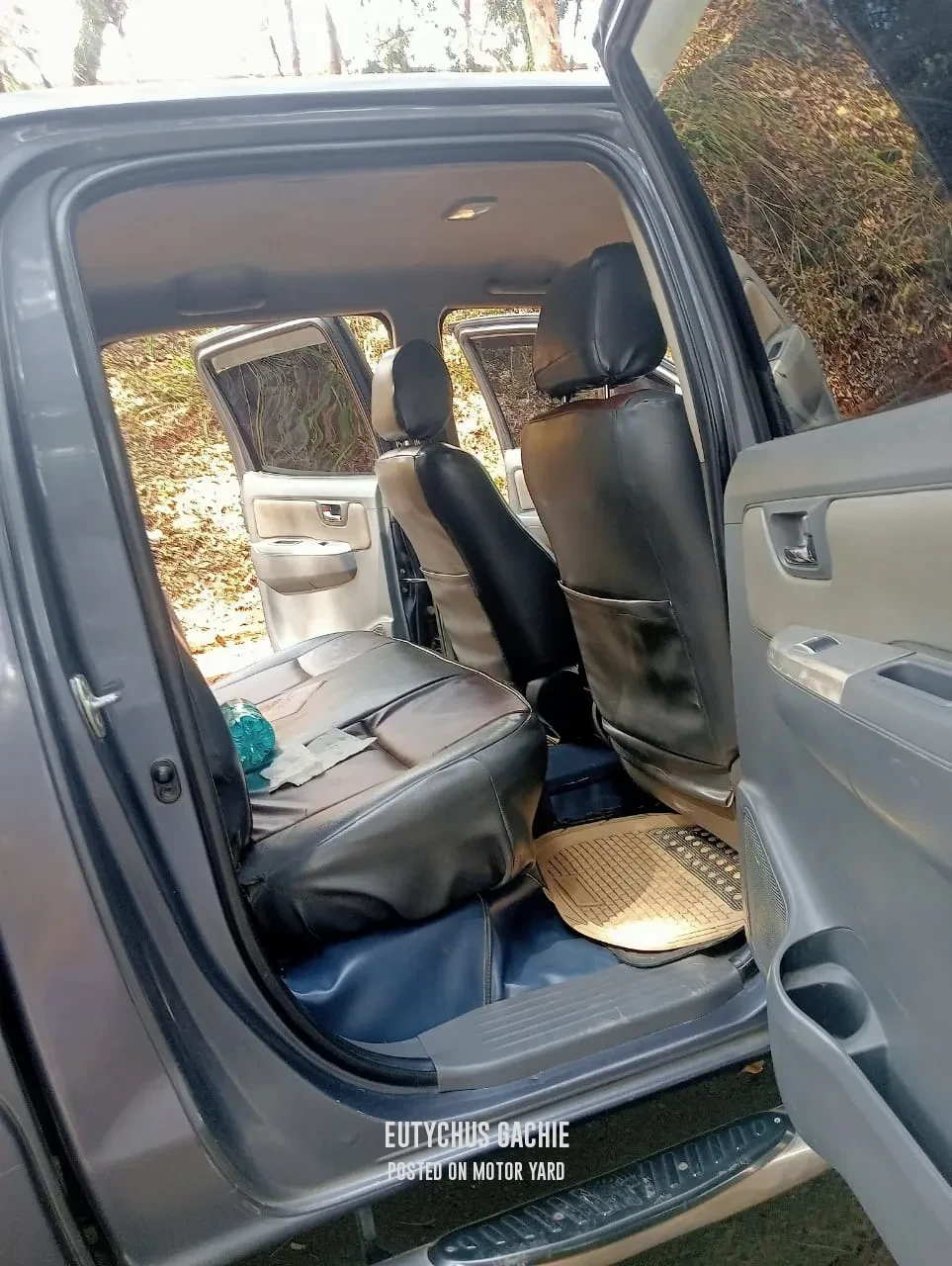 Toyota Hilux Vigo D/Cab 2012 Silver