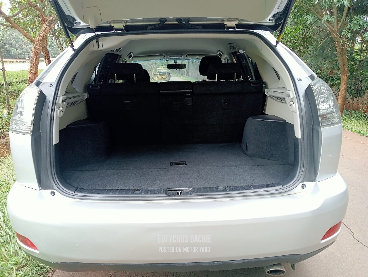 Toyota Harrier 2011 Silver