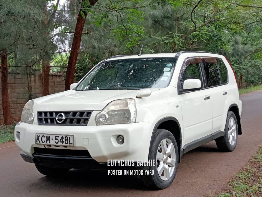 Nissan Xtrail 2010 White