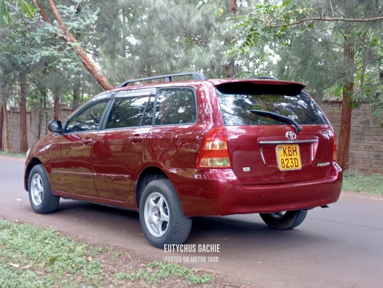 Toyota Fielder 2002 Red