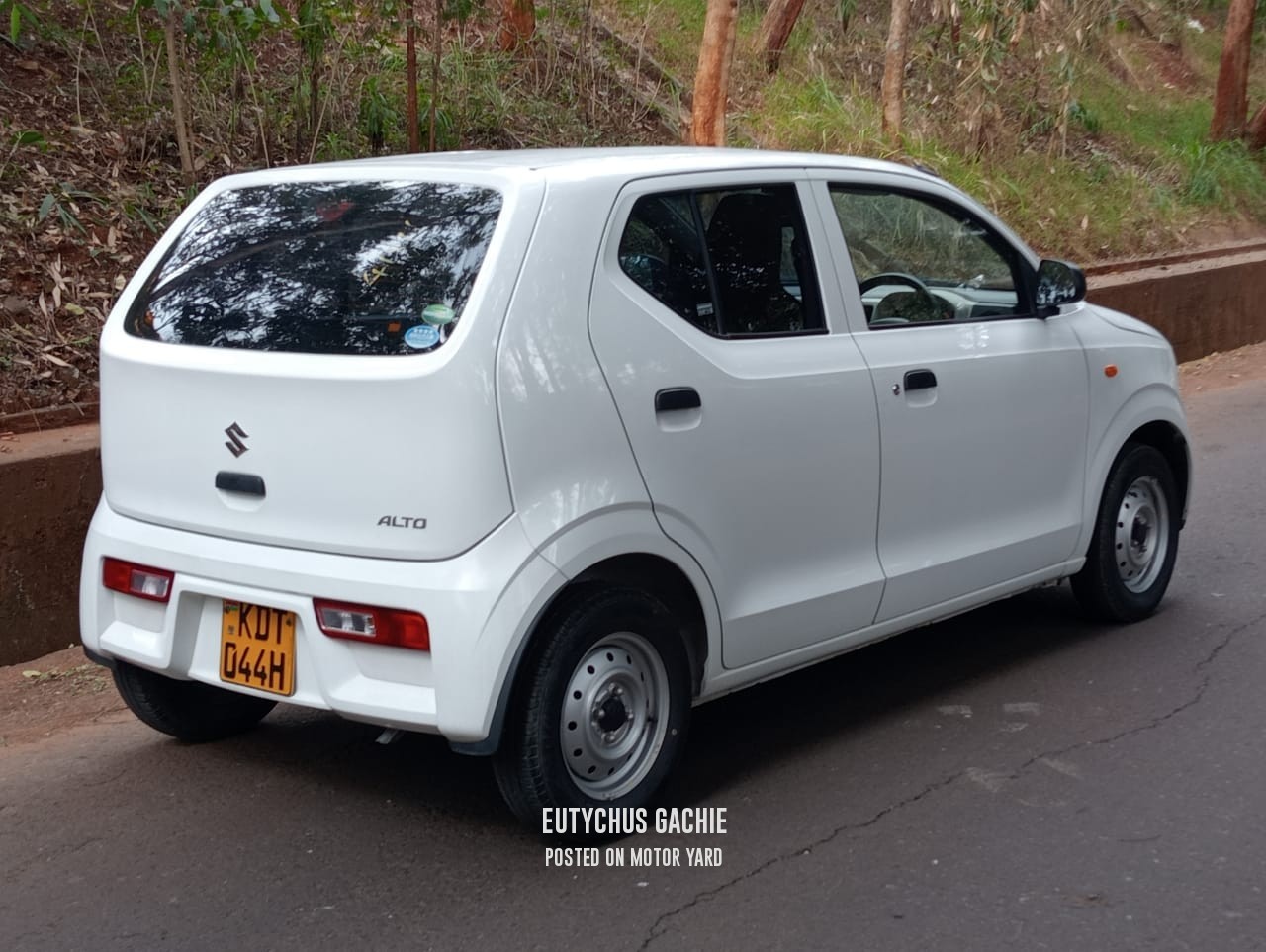 Suzuki Alto 2018 White