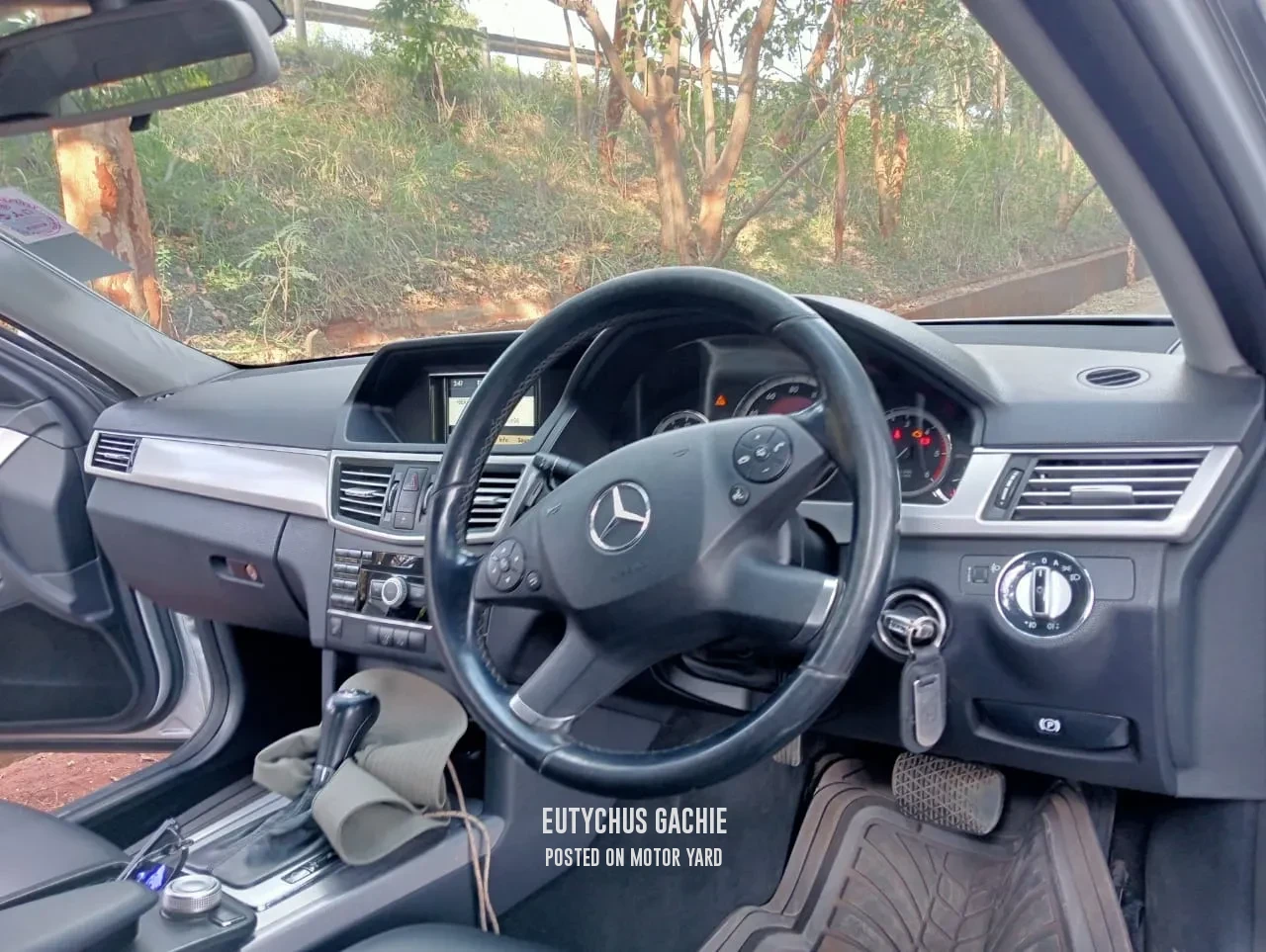 Mercedes-Benz E250 2010 Silver