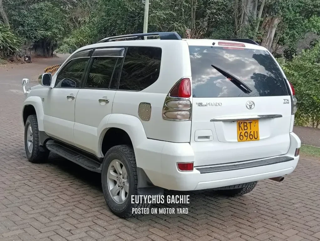Toyota Land Cruiser Prado J120 2006 White