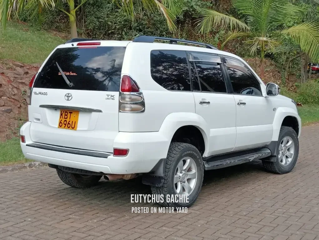 Toyota Land Cruiser Prado J120 2006 White