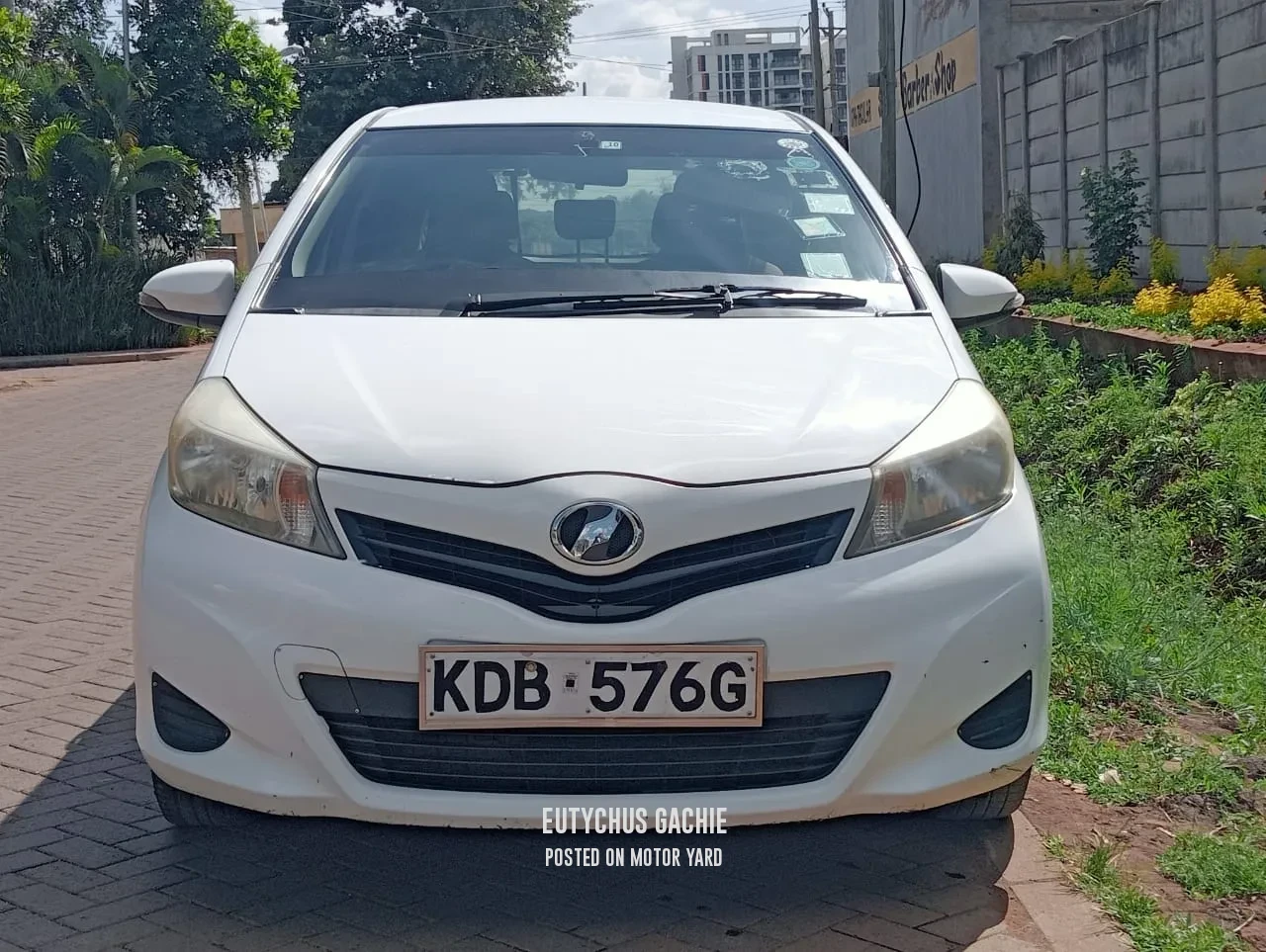 Toyota Vitz 2013 White