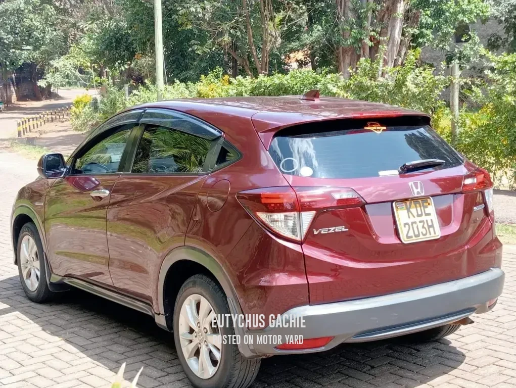 Honda Vezel 2014 Maroon