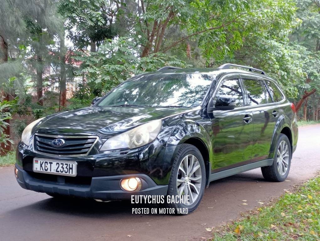 Subaru Outback 2010 Black