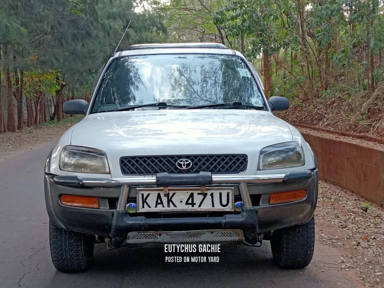 Toyota Rav4 2000 White
