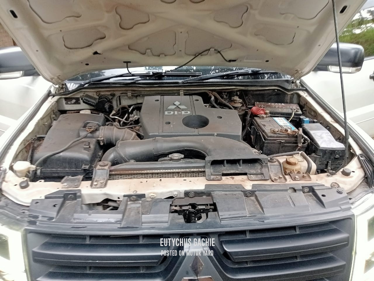 Mitsubishi Pajero Di-D 2014 Grey