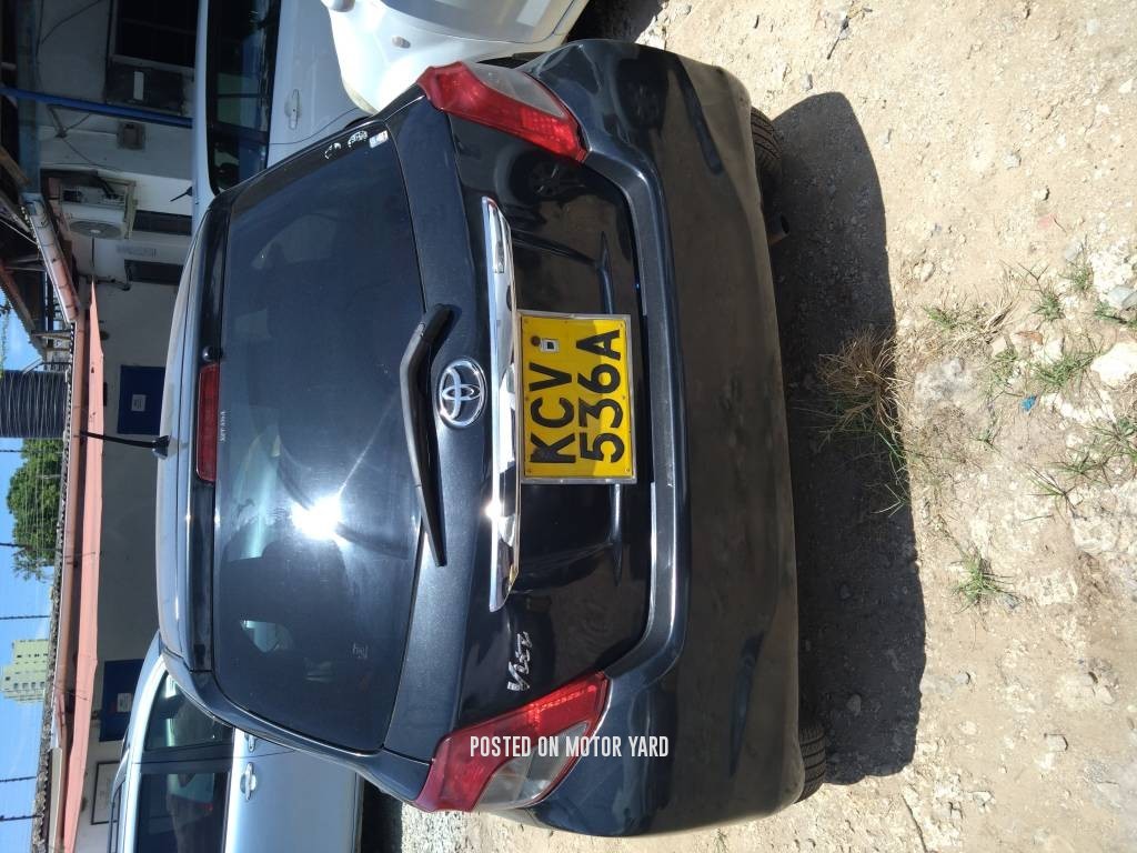 Toyota Vitz 2012 Black