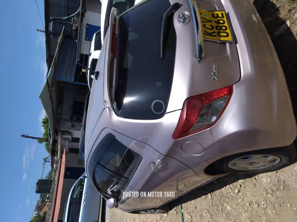 Toyota Vitz 2012 Pink