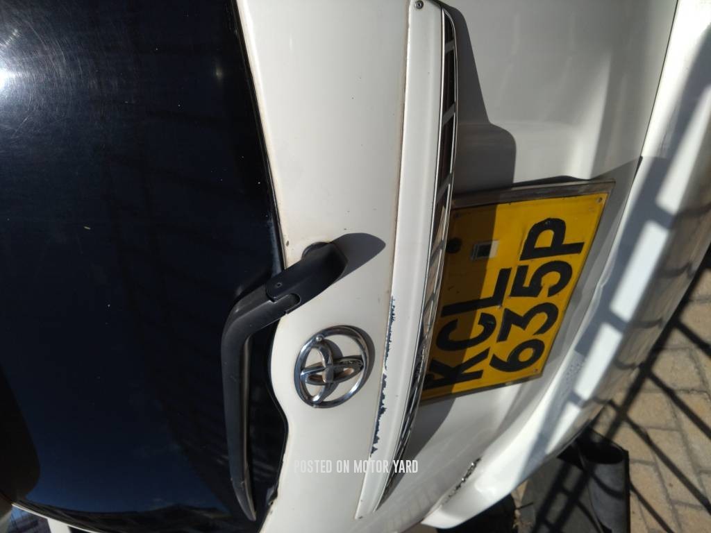 Toyota Fielder 2012 Pearl