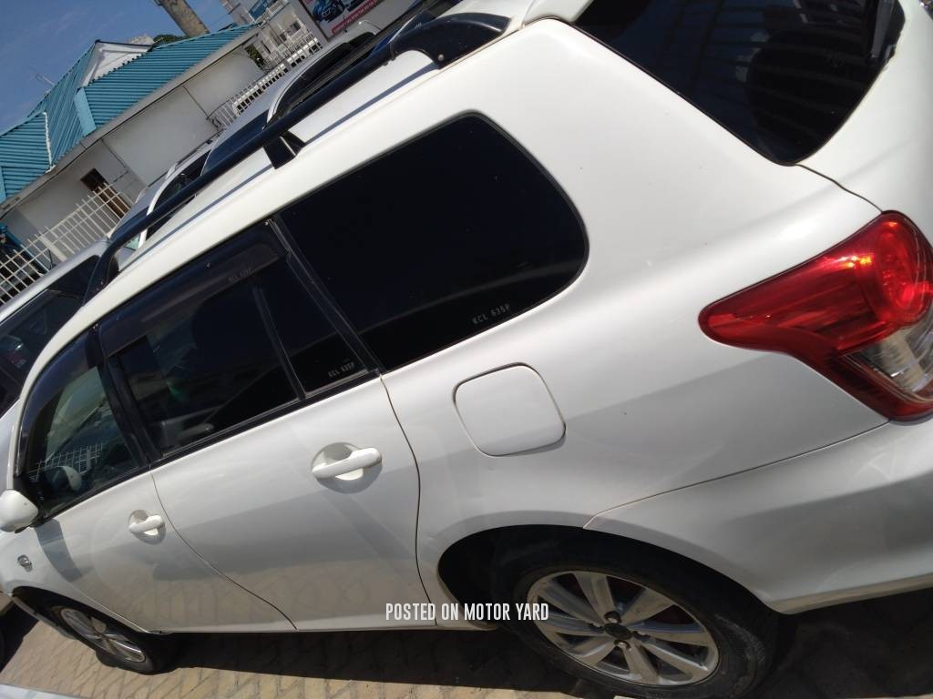 Toyota Fielder 2012 Pearl