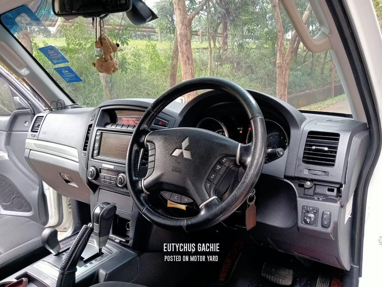 Mitsubishi Pajero Di-D 2014 Grey