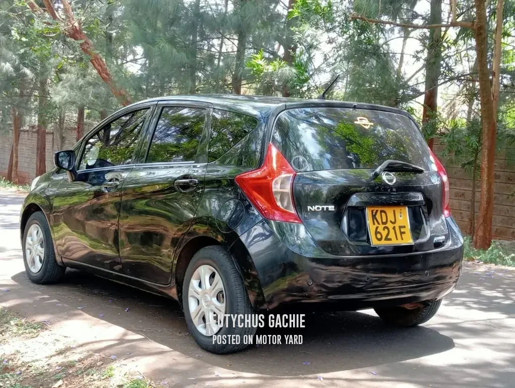 Nissan Note 2015 Black