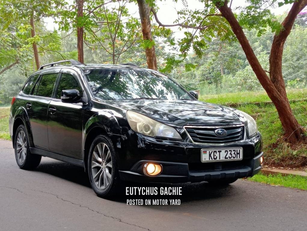 Subaru Outback 2010 Black