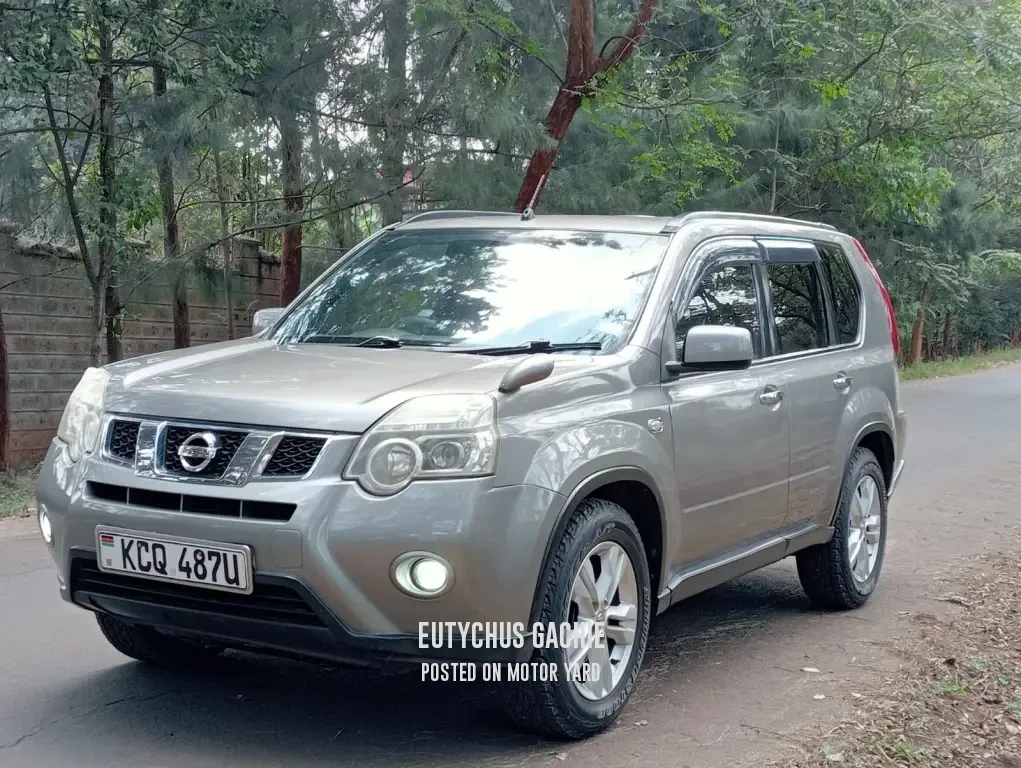 Nissan Xtrail 2011 Silver