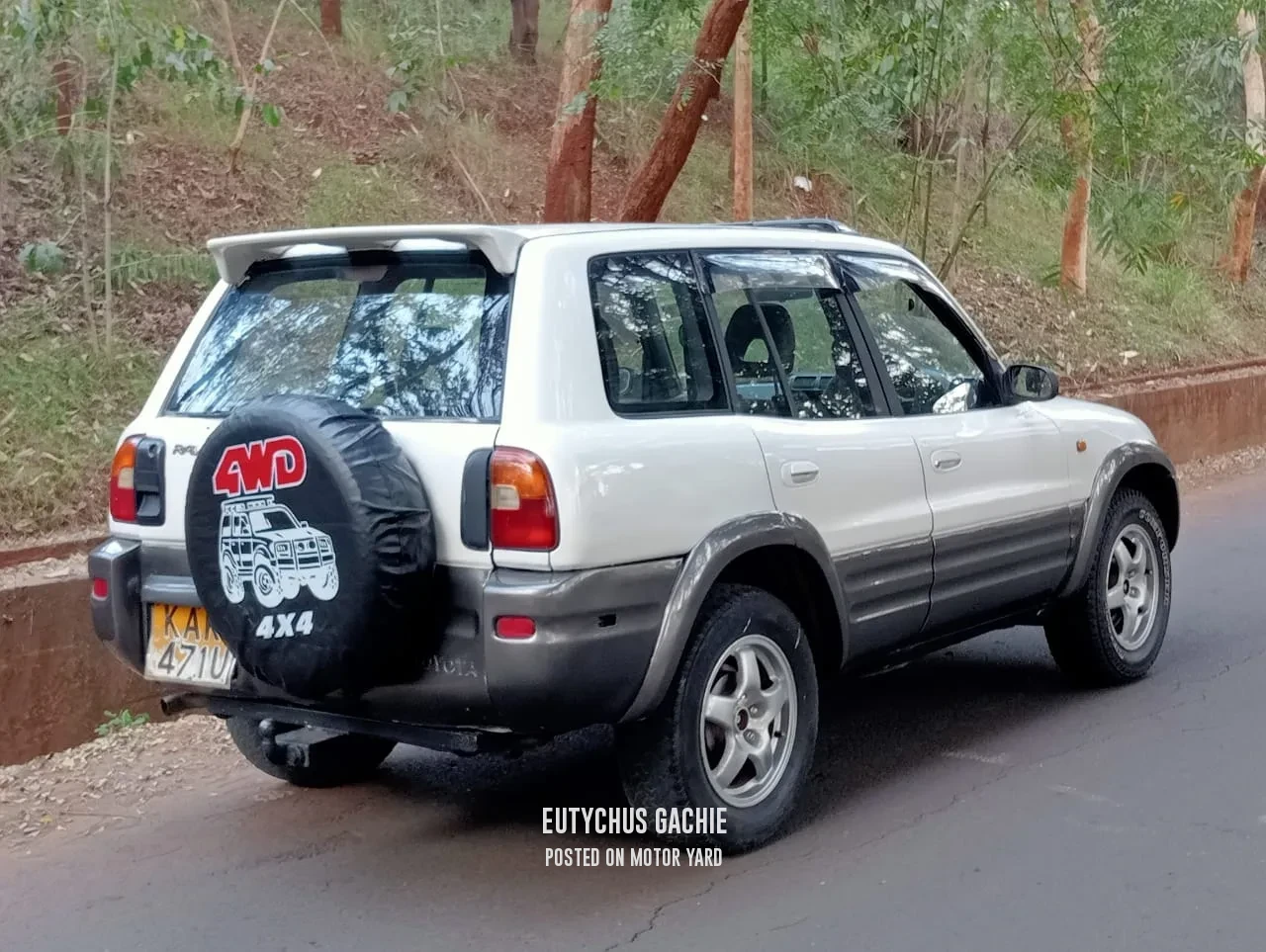 Toyota Rav4 2000 White