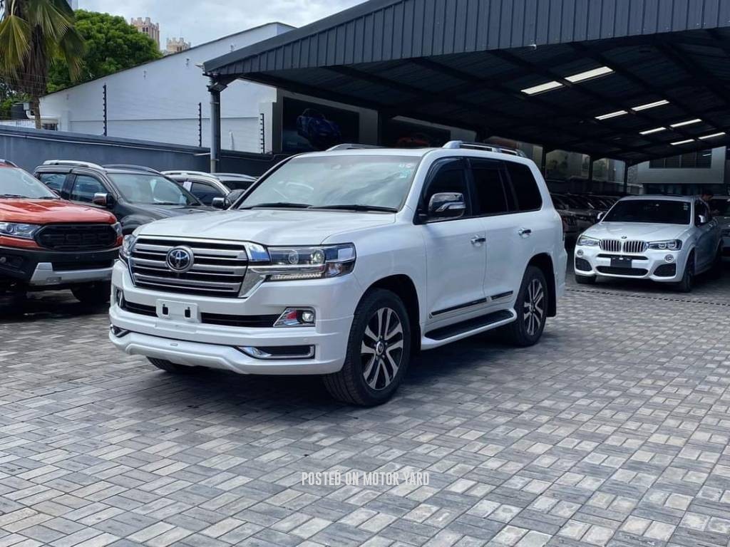 Toyota Land Cruiser 2017 Pearl