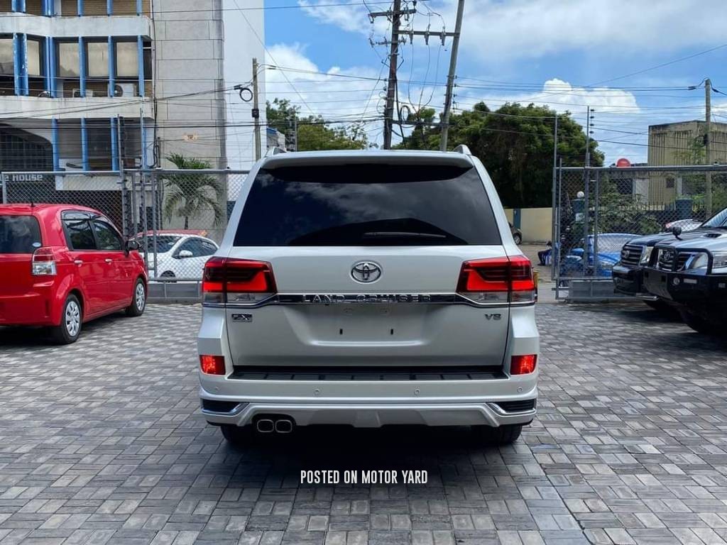 Toyota Land Cruiser 2017 Pearl
