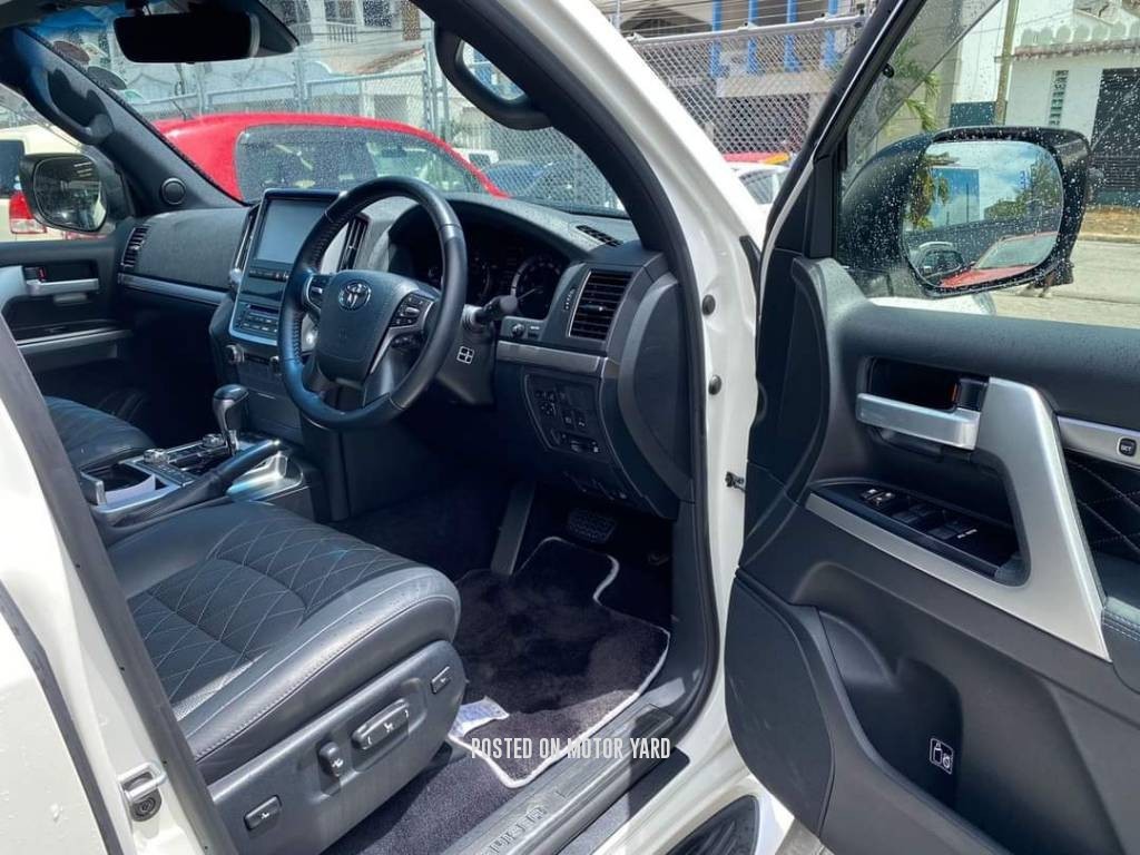 Toyota Land Cruiser 2017 Pearl